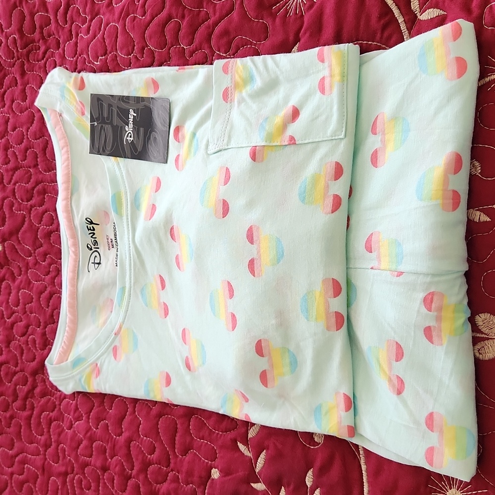 NWT DISNEY RAINBOW PAJAMA SET